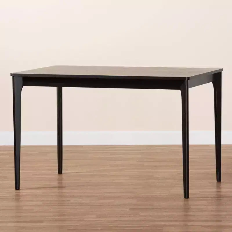 Table de salle à manger en bois Sherwin Baxton Studio