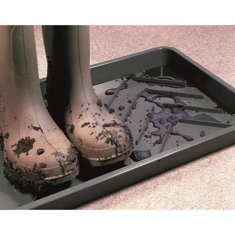 Plateau à chaussures en polypropylène recyclé. Grattoir à boue, drainage et ventilation. 79L x 41l x 5H cm.