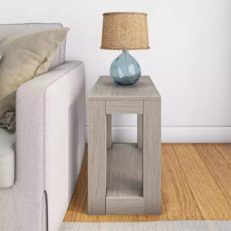 Table d'appoint rectangulaire moderne Plank+Beam avec étagère, 25 po, Table en bois massif avec rangement