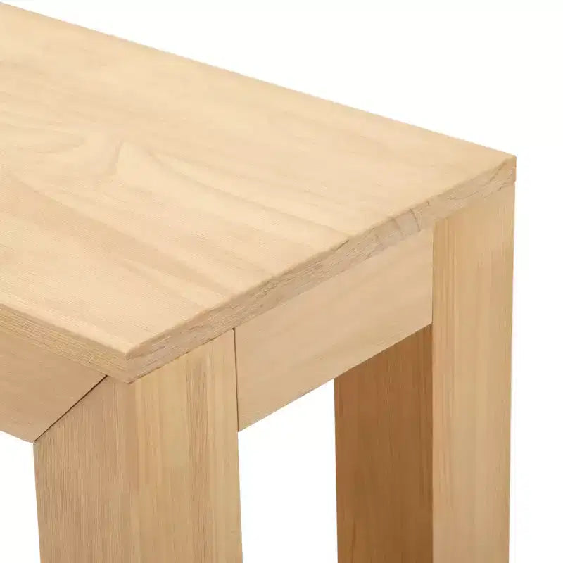 Table d'appoint rectangulaire moderne Plank+Beam avec étagère, 25 po, Table en bois massif avec rangement