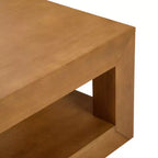 Table basse rectangulaire moderne Plank+Beam 48 avec étagère, table en bois massif avec rangement