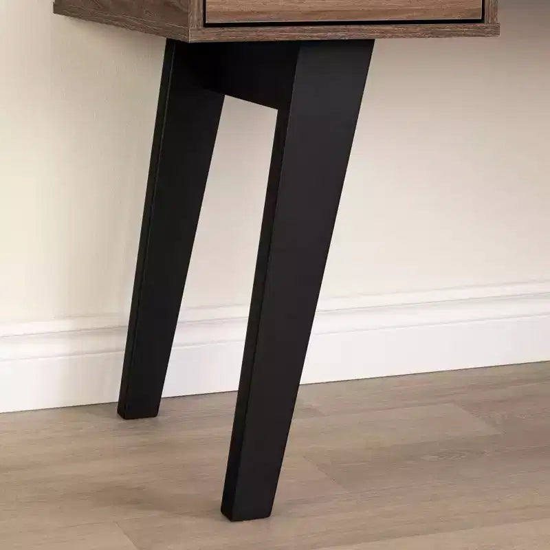 Bureau d'angle Helsy de South Shore avec barre d'alimentation