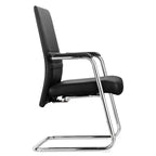 Chaise de bureau moderne Aleen de LeisureMod - Cuir rembourré avec base luge ergonomique en fer - Siège de bureau et de travail à domicile