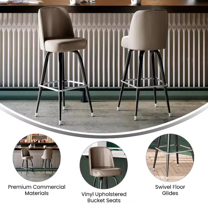 Tabouret de bar Emma et Oliver en métal avec siège baquet pivotant