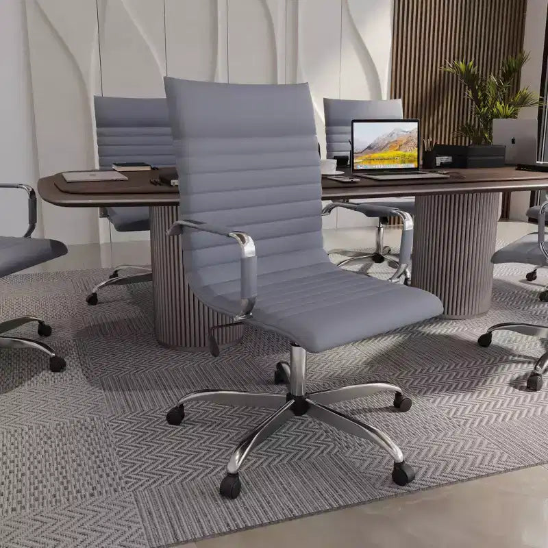 Fauteuil de bureau LeisureMod Harris - Cuir côtelé avec structure en métal chromé - Chaise de bureau moderne pivotante et inclinable