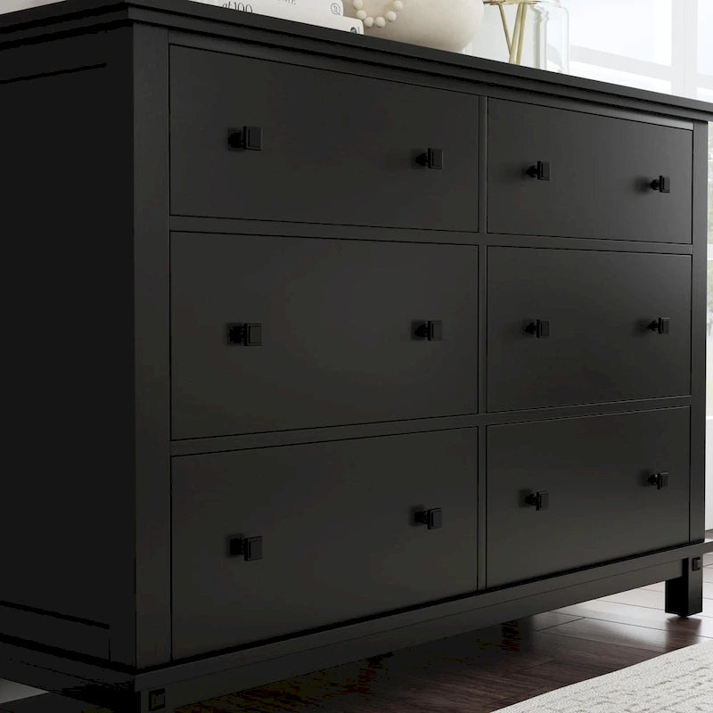 Commode en bois noir