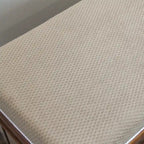 Banc de rangement en bois sculpté