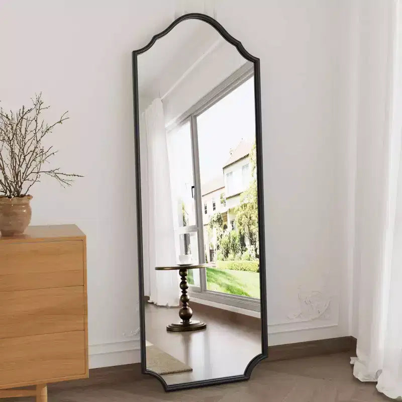 Miroir sur pied arqué en métal WallBeyond 65x22