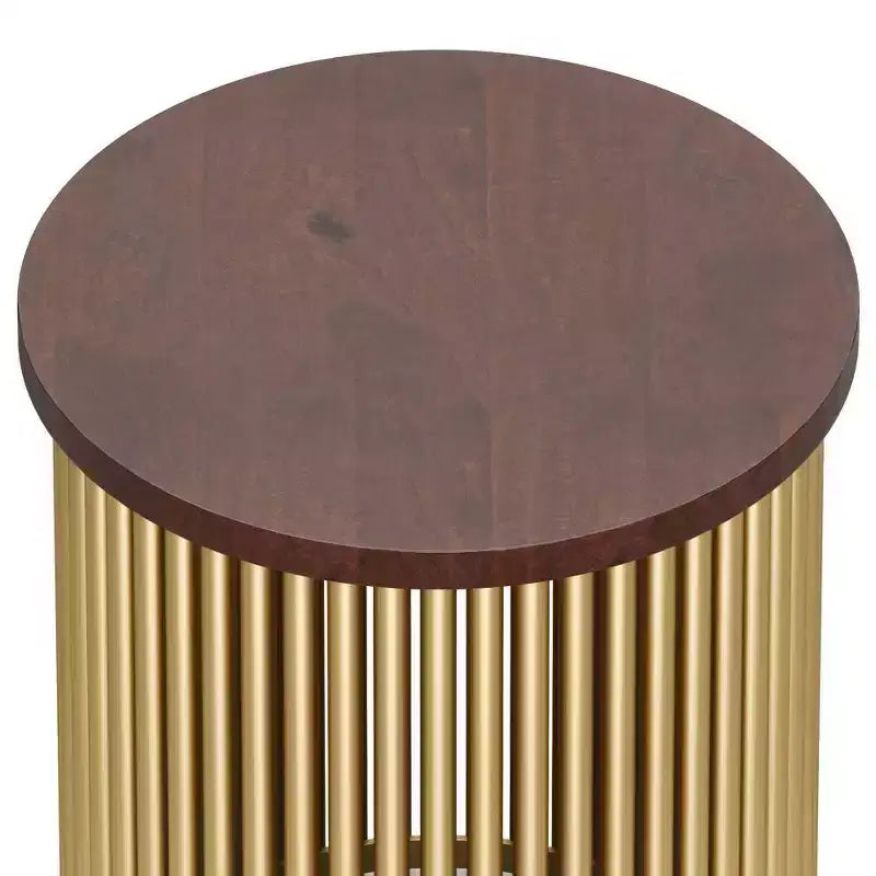 Table d'appoint Karl avec accents métalliques - WyndenHall