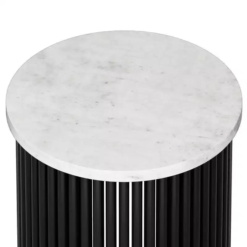 Table d'appoint Karl avec accents métalliques - WyndenHall