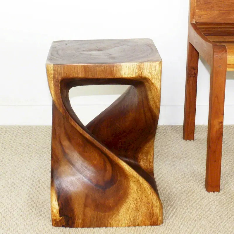 Tabouret tournant en bois 12 X 12 X 18 po. Noyer huilé