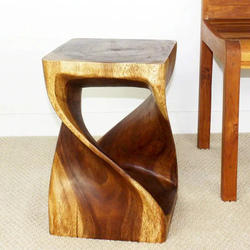 Tabouret tournant en bois 12 X 12 X 18 po. Noyer huilé