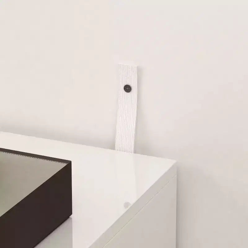 Commode moderne à 5 tiroirs Famapy, finition brillante, avec éclairage inférieur