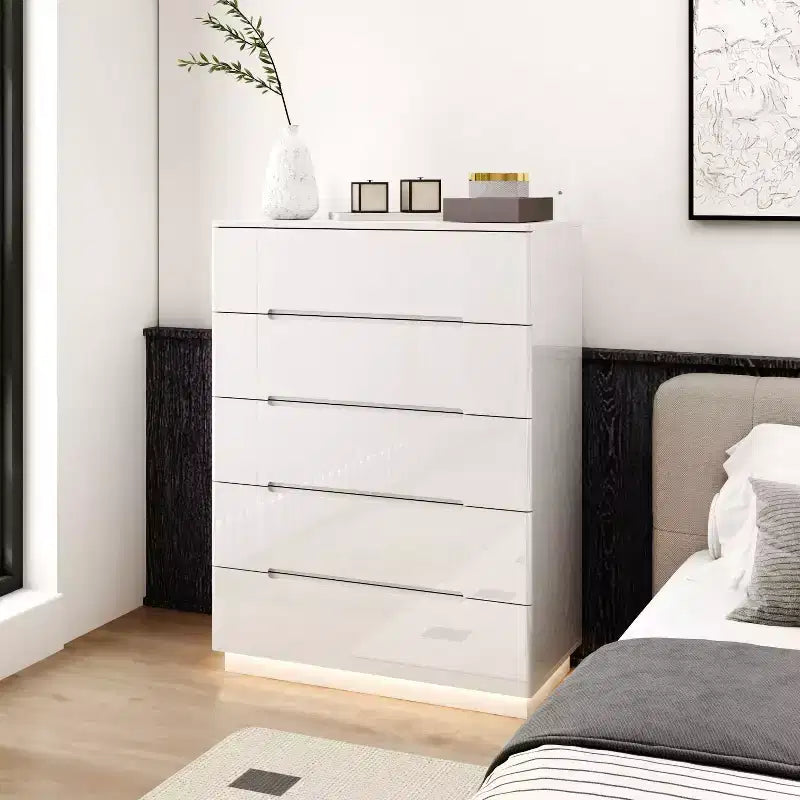Famapy Modern High Gloss 5 Drawers Dresser With Bottom Light