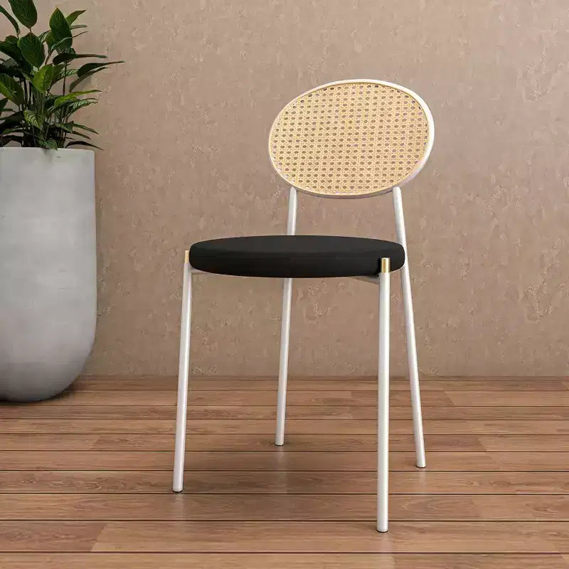 Chaise de salle à manger en velours LeisureMod Euston – Chaise à dossier ouvert en rotin avec base en acier inoxydable, assise moderne confortable pour cuisine, salle à manger, café