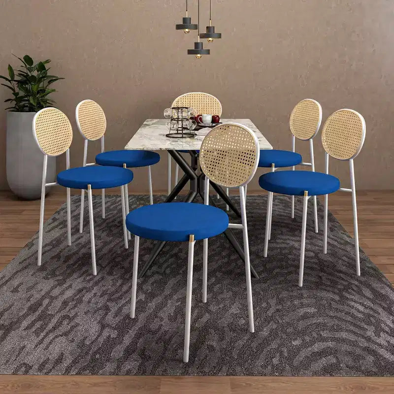 Chaise de salle à manger en velours LeisureMod Euston – Chaise à dossier ouvert en rotin avec base en acier inoxydable, assise moderne confortable pour cuisine, salle à manger, café