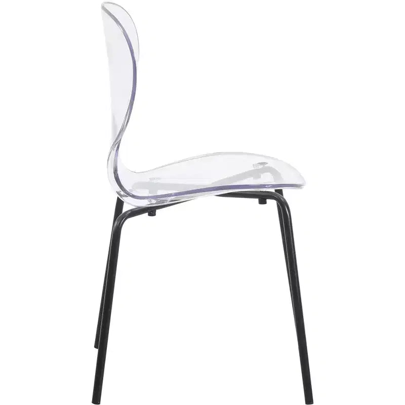 LeisureMod Oyster Chaises de salle à manger transparentes (Lot de 4) - Design incurvé empilable avec pieds en acier inoxydable noir pour cuisine ou salle à manger