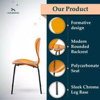 LeisureMod Oyster Chaises de salle à manger transparentes (Lot de 4) - Design incurvé empilable avec pieds en acier inoxydable noir pour cuisine ou salle à manger