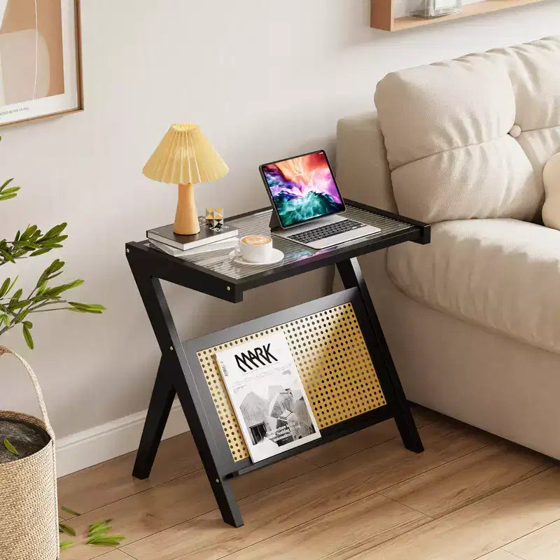 Table d'appoint en rotin avec plateau en verre trempé, cadre en bambou tressé, table de chevet moderne noire