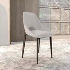 LeisureMod Amalfi Collection, lot de 2 chaises de salle à manger rembourrées. Design à dossier ouvert incurvé avec pieds en fer thermolaqué pour cuisine et salle à manger.