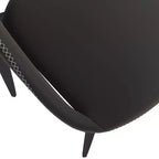 LeisureMod Amalfi Collection, lot de 2 chaises de salle à manger rembourrées. Design à dossier ouvert incurvé avec pieds en fer thermolaqué pour cuisine et salle à manger.