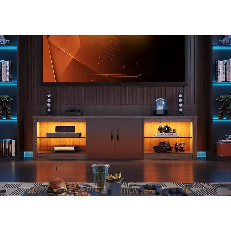 Meuble TV Bestier 70 LED pour téléviseurs jusqu'à 75 pouces, console média de centre de divertissement avec étagères réglables en verre trempé et rangement fermé pour le salon