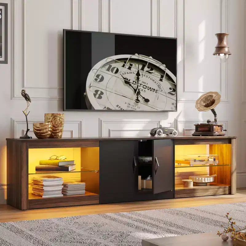 Meuble TV Bestier 70 LED pour téléviseurs jusqu'à 75 pouces, console média de centre de divertissement avec étagères réglables en verre trempé et rangement fermé pour le salon