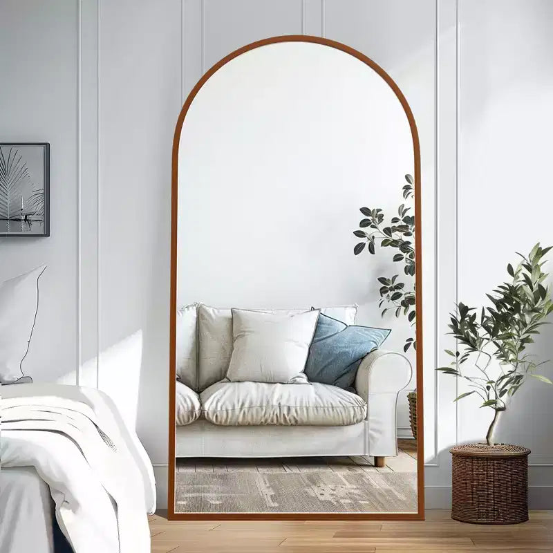 Miroir mural/à poser Dovelina avec bord droit en bois massif et encadrement arqué