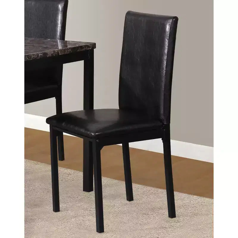 Chaises de salle à manger Roundhill Furniture Noyes avec assise en similicuir et structure en métal, noires, lot de 4