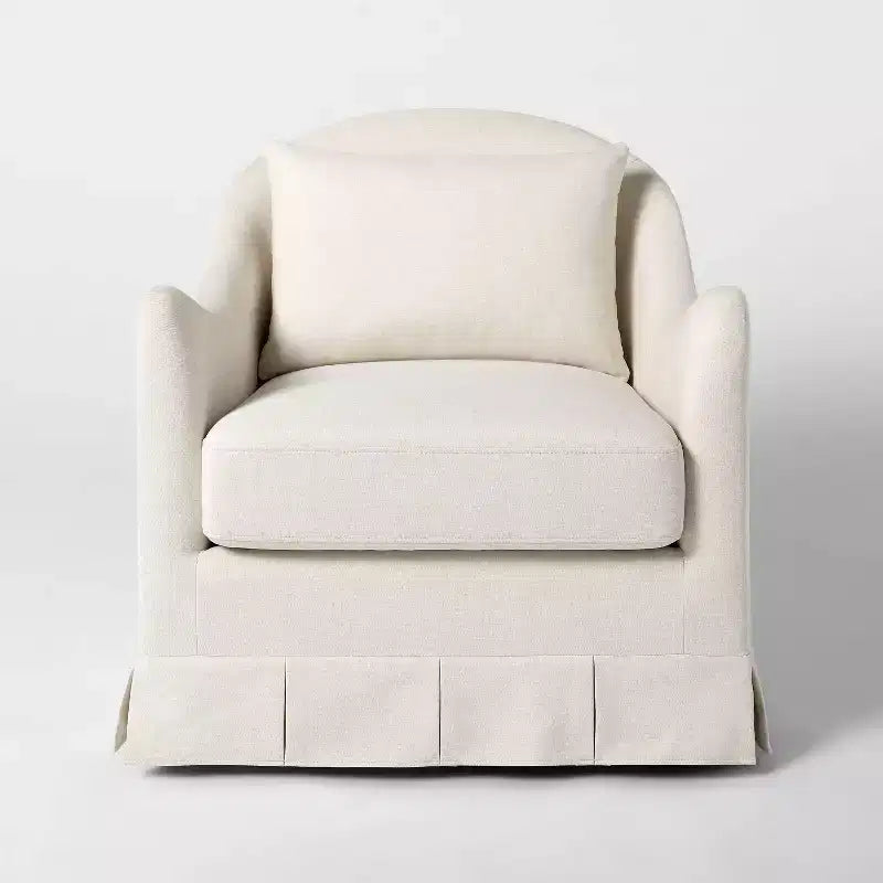 Fauteuil pivotant et planeur à plis creux rembourré – Threshold conçu avec Studio McGee