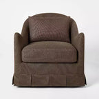 Fauteuil pivotant et planeur à plis creux rembourré – Threshold conçu avec Studio McGee
