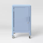 Armoire de rangement à roulettes en métal avec serrure – Room Essentials
